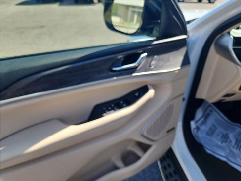 Used 2021 Jeep Grand Cherokee L Limited image 16