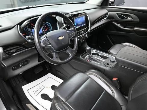 Used 2020 Chevrolet Traverse LT w/ LT Premium Package FWD image 19