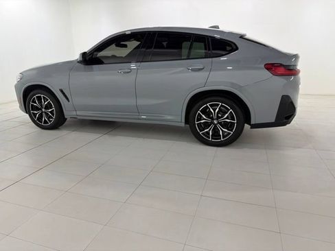 Certified 2024 BMW X4 xDrive30i w/ M Sport Package AWD/4WD image 2