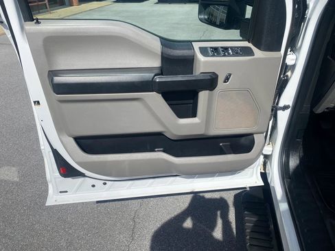 Used 2018 Ford F250 XL w/ Power Equipment Group image 7