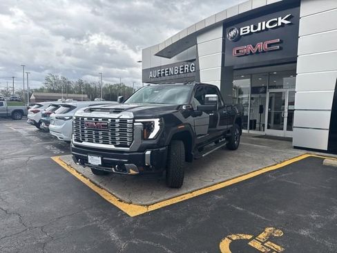 New 2026 GMC Sierra 2500 Denali w/ Denali Reserve Package AWD/4WD image 2
