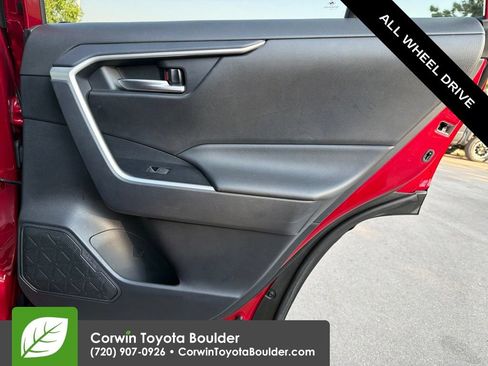 Used 2025 Toyota RAV4 XLE AWD/4WD image 14