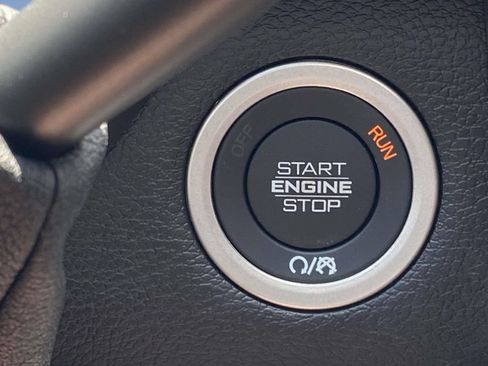New 2026 RAM 2500 Laramie AWD/4WD image 27