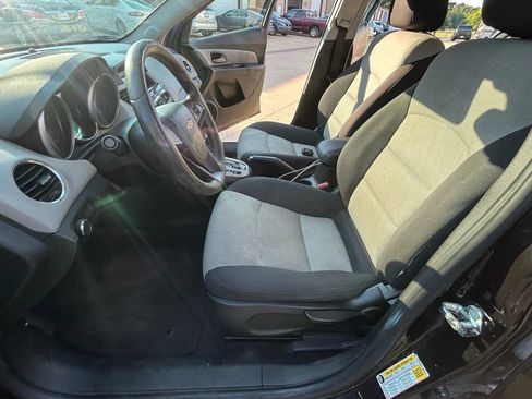 Used 2015 Chevrolet Cruze LS image 5