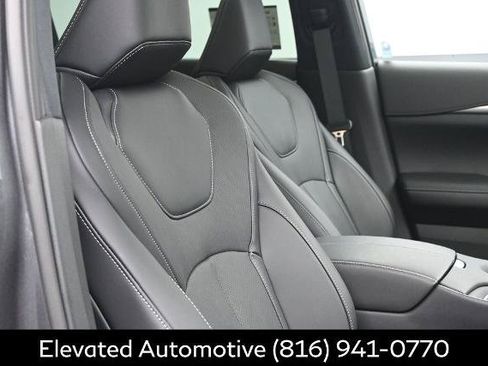 Certified 2026 INFINITI QX60 Luxe w/ Cargo Package AWD/4WD image 8