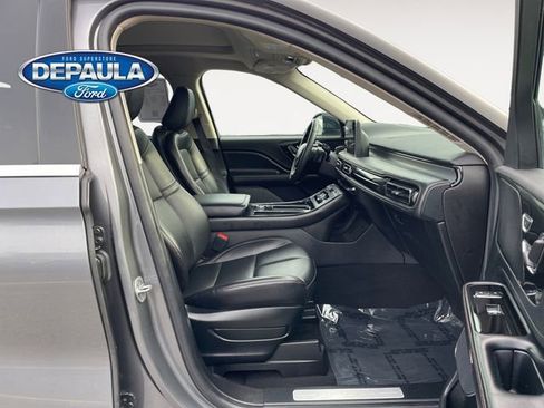 Used 2022 Lincoln Aviator Standard w/ Premium Package image 19