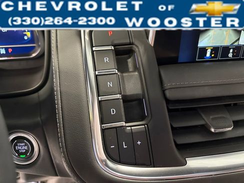 Used 2023 Chevrolet Suburban LT w/ LT Signature Package image 24