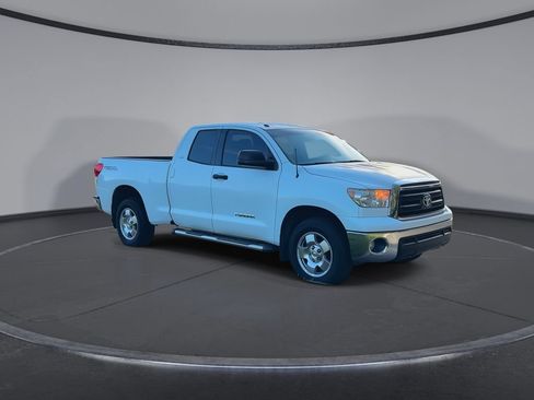 Used 2011 Toyota Tundra 4x4 Double Cab w/ TRD Off-Road Pkg image 2
