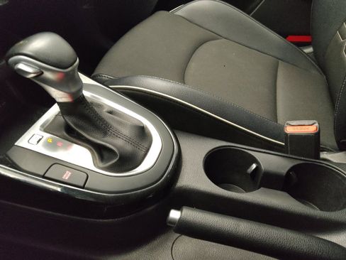 Used 2021 Kia Forte GT-Line image 26