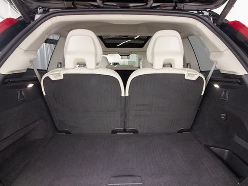 Certified 2025 Volvo XC90 B5 Plus w/ Protection Package Premier AWD/4WD image 25