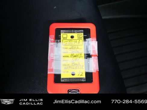 Used 2022 Tesla Model Y Long Range image 38