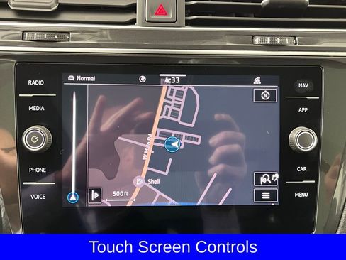 Used 2021 Volkswagen Tiguan SEL image 4