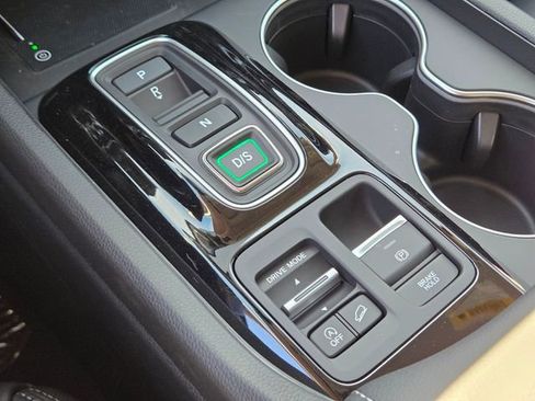 New 2026 Honda Pilot Touring image 17