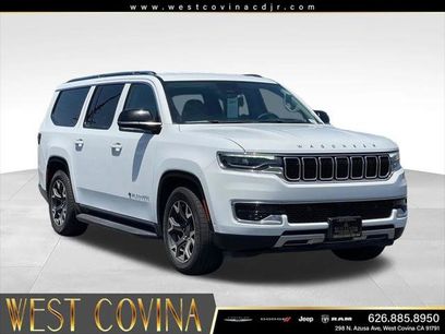 Certified 2024 Jeep Wagoneer L Series III w/ Flexible Seating Group