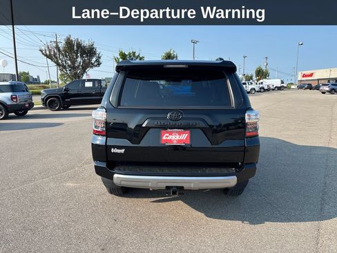 Used 2023 Toyota 4Runner TRD Off-Road Premium w/ Moonroof Package AWD/4WD image 5
