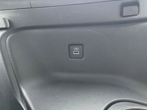 Used 2023 Honda Pilot TrailSport image 23