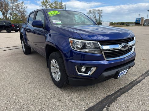 Used 2017 Chevrolet Colorado LT w/ LT Convenience Package RWD image 8