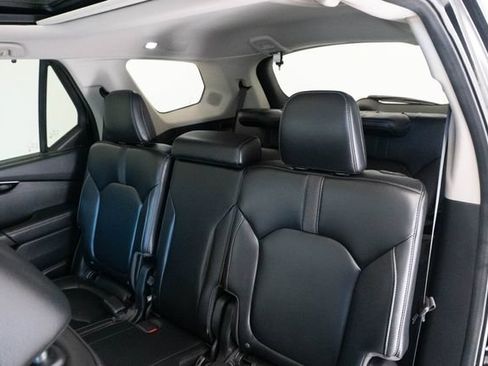 Used 2023 Honda Pilot Touring image 9