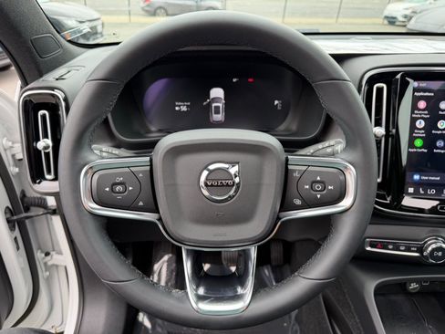 Used 2023 Volvo XC40 Recharge Plus AWD/4WD image 12