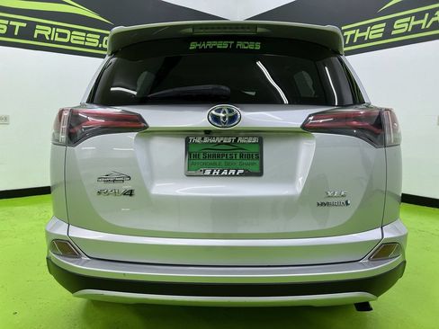 Used 2016 Toyota RAV4 XLE AWD/4WD image 8