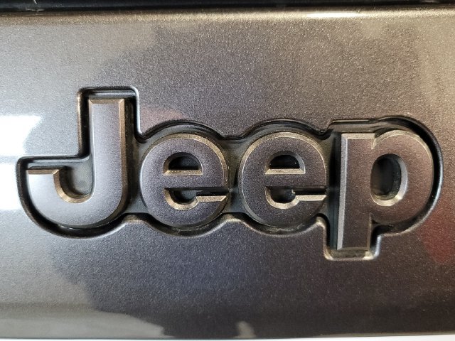 Used 2020 Jeep Cherokee High Altitude AWD/4WD image 36