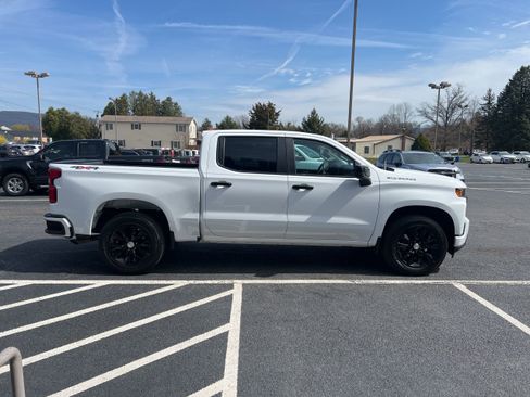 Used 2022 Chevrolet Silverado 1500 Custom w/ Safety Confidence Package image 7