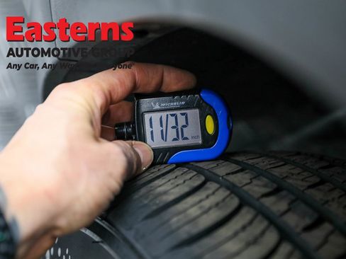 Used 2024 Volkswagen Taos S image 27