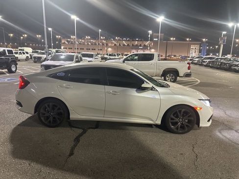 Used 2019 Honda Civic Sport image 4