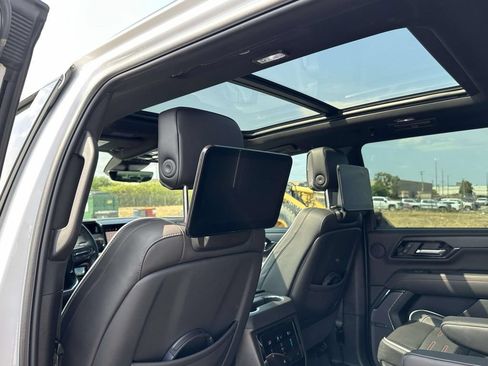 Used 2026 GMC Yukon XL AT4 Ultimate AWD/4WD image 17
