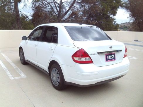 Used 2008 Nissan Versa 1.8 S w/ PWR Pkg FWD image 3