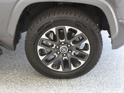 Used 2023 Toyota Tundra Limited RWD image 5