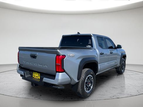 Certified 2024 Toyota Tacoma TRD Off-Road AWD/4WD image 3