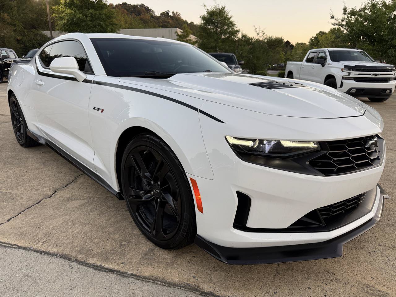 Used 2021 Chevrolet Camaro LT RWD image 5