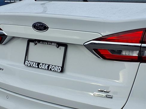 Used 2020 Ford Fusion SE image 23