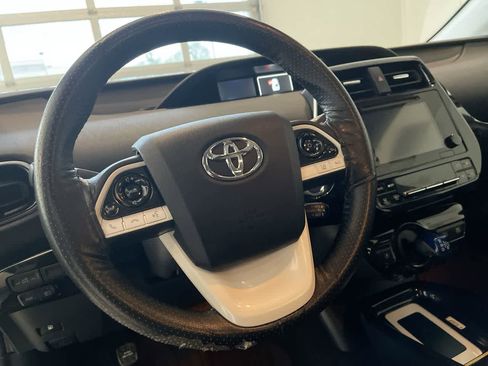 Used 2016 Toyota Prius Four w/ Advanced Technology Package FWD image 14