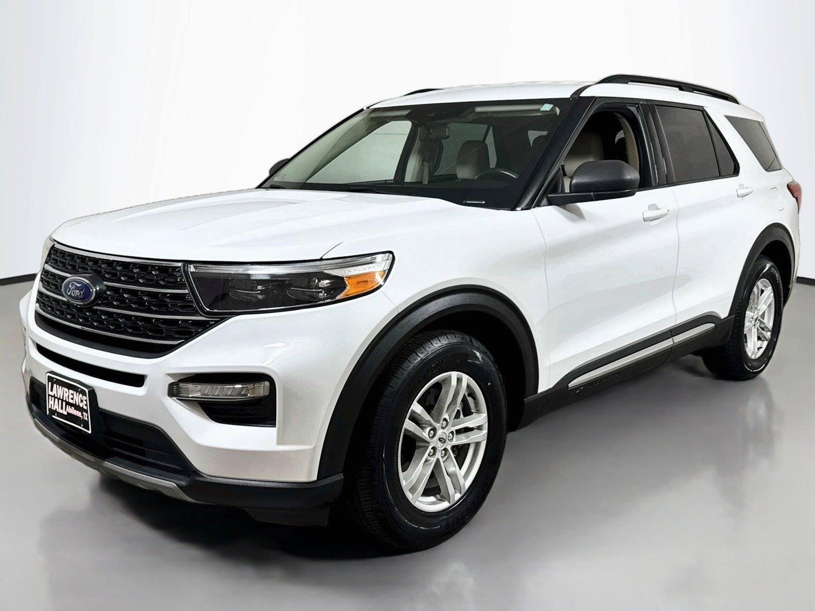 Used 2021 Ford Explorer XLT w/ Equipment Group 202A RWD image 1