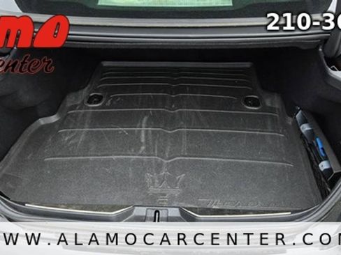 Used 2014 Maserati Quattroporte S Q4 AWD/4WD image 25