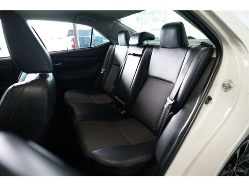 Used 2018 Toyota Corolla SE image 12