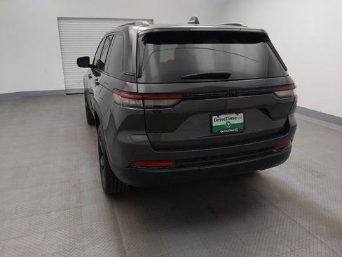 Used 2022 Jeep Grand Cherokee Altitude image 6