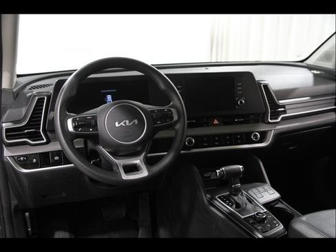 Used 2023 Kia Sportage LX FWD image 6