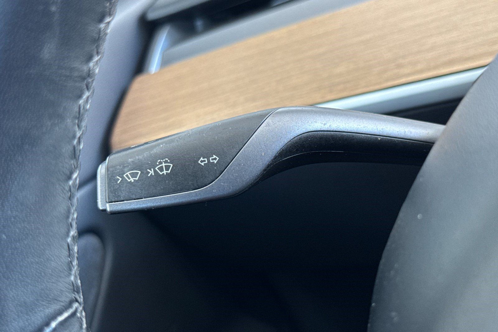 Used 2018 Tesla Model 3 Long Range RWD image 31