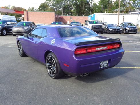 Used 2013 Dodge Challenger SRT8 Core image 3