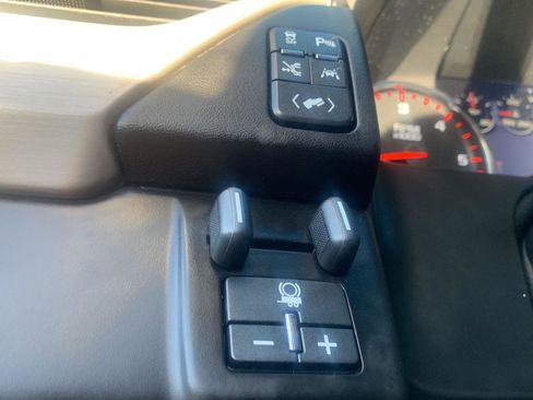 Used 2016 GMC Yukon Denali w/ Open Road Package image 13