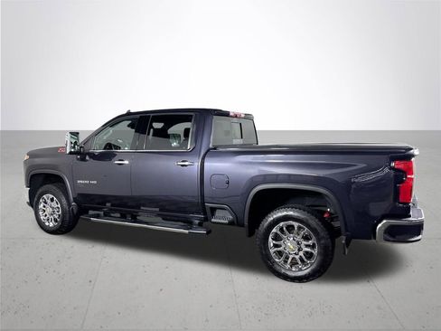Used 2024 Chevrolet Silverado 3500 LTZ w/ LTZ Premium Package image 8