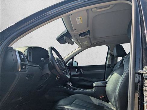 Used 2022 Kia Sorento S w/ Panoramic Sunroof Package FWD image 12