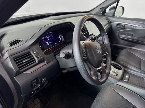 Used 2023 Honda Passport EX-L image 9