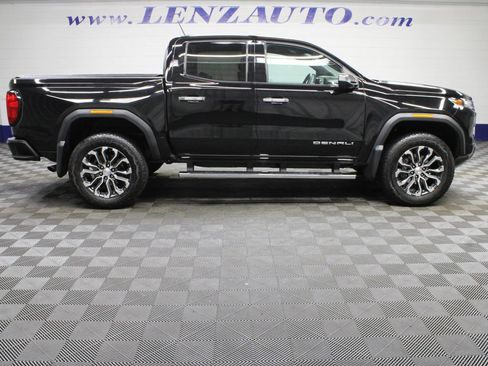 Used 2023 GMC Canyon Denali AWD/4WD image 2