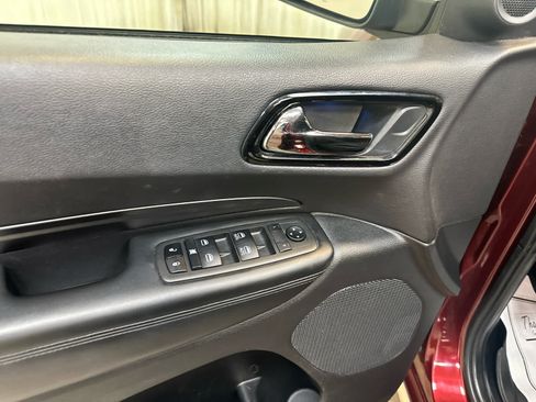 Used 2022 Dodge Durango SXT w/ Anodized Platinum Package AWD/4WD image 26