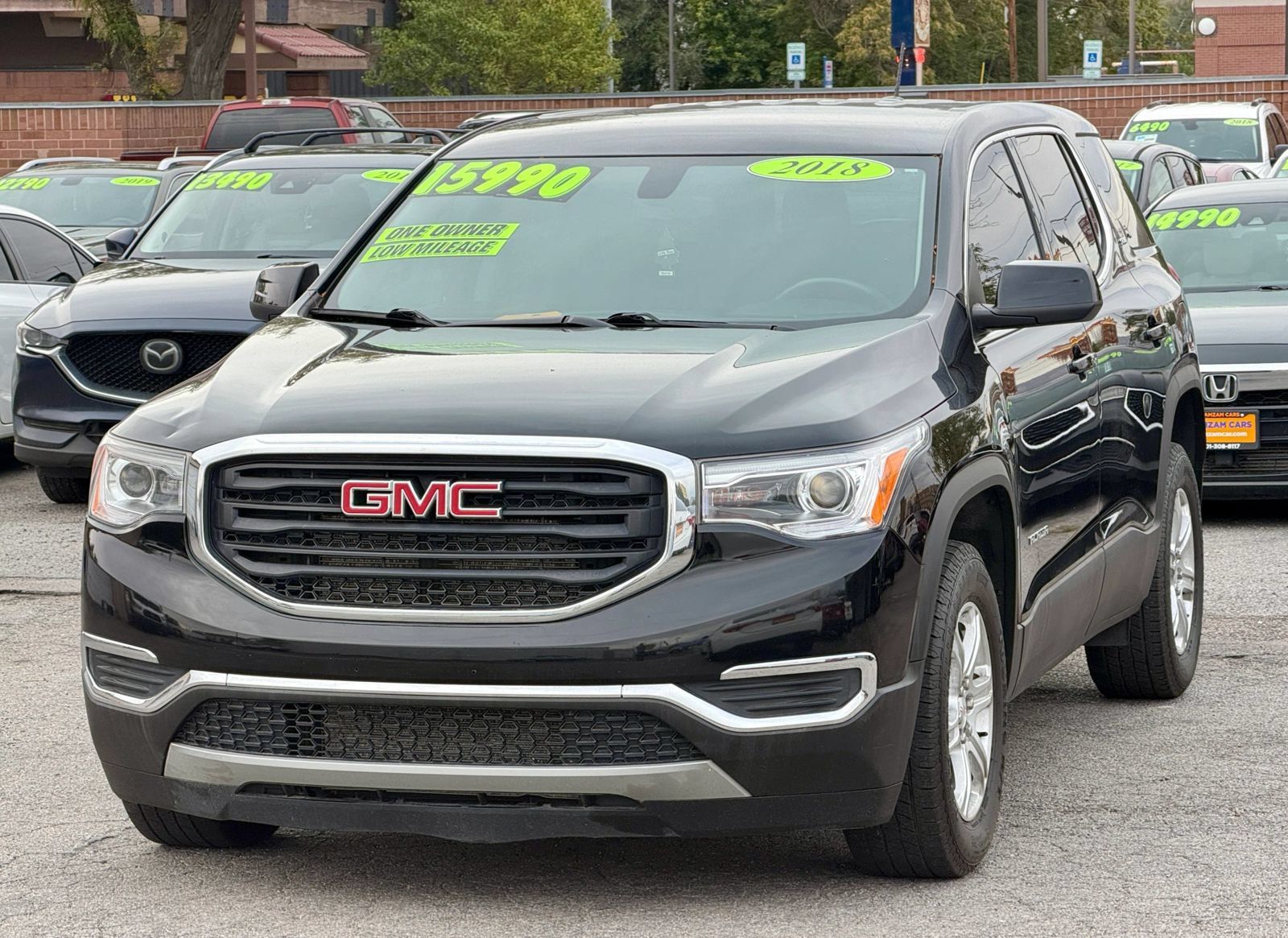 Used 2018 GMC Acadia SLE AWD/4WD image 2
