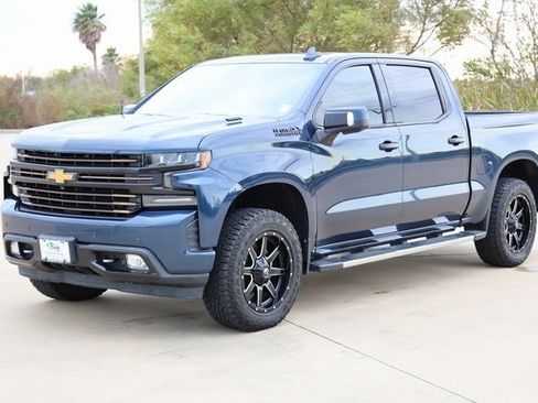 Used 2020 Chevrolet Silverado 1500 High Country w/ Technology Package image 3